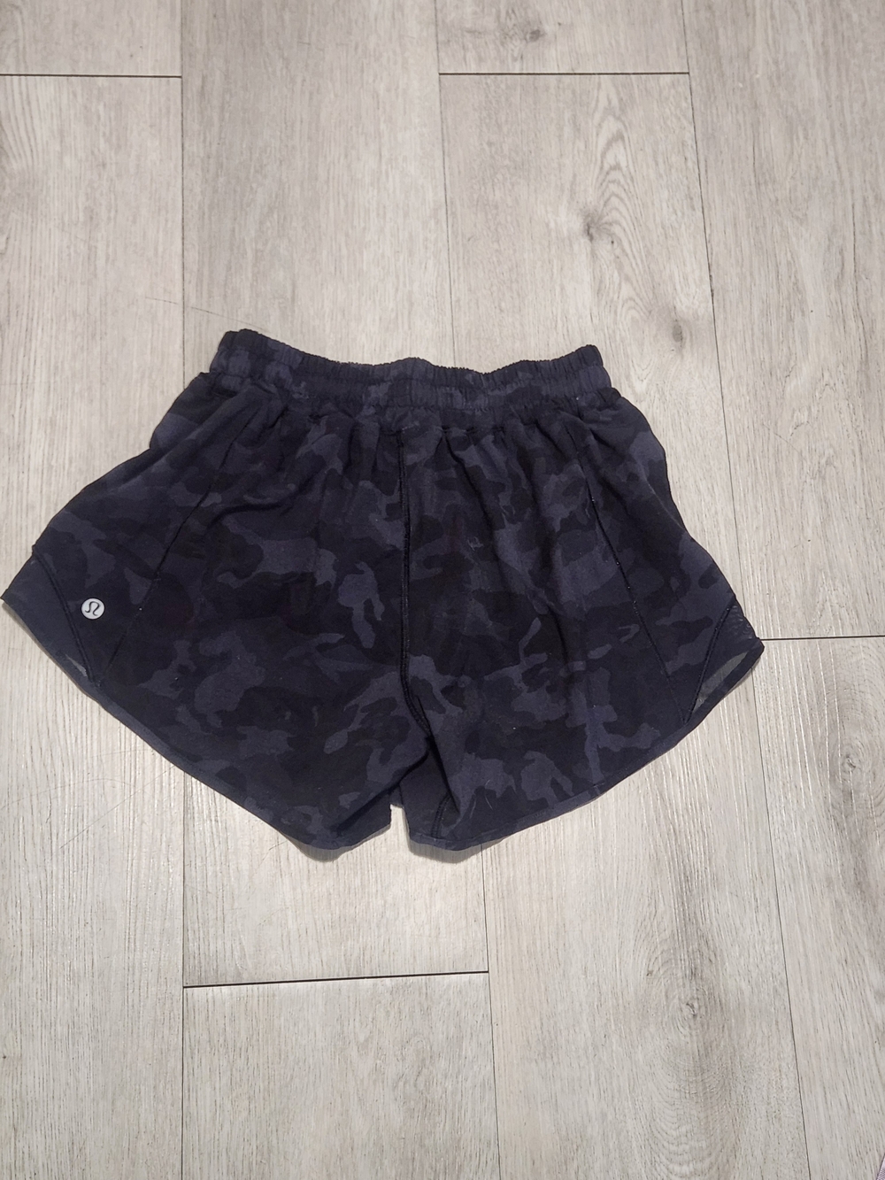 Lululemon Speed Up High Rise Camo Shorts Sz 4